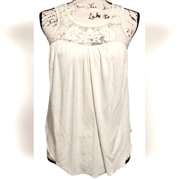American Eagle Outfitters Tops - AEO Soft & Sexy Lace Tank